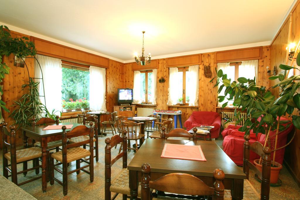 Hotel Edelweiss ヴィルヌーヴ エクステリア 写真