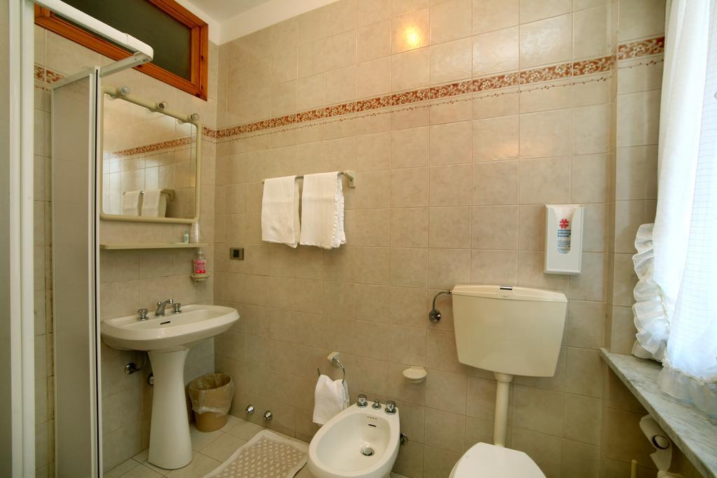 Hotel Edelweiss ヴィルヌーヴ エクステリア 写真
