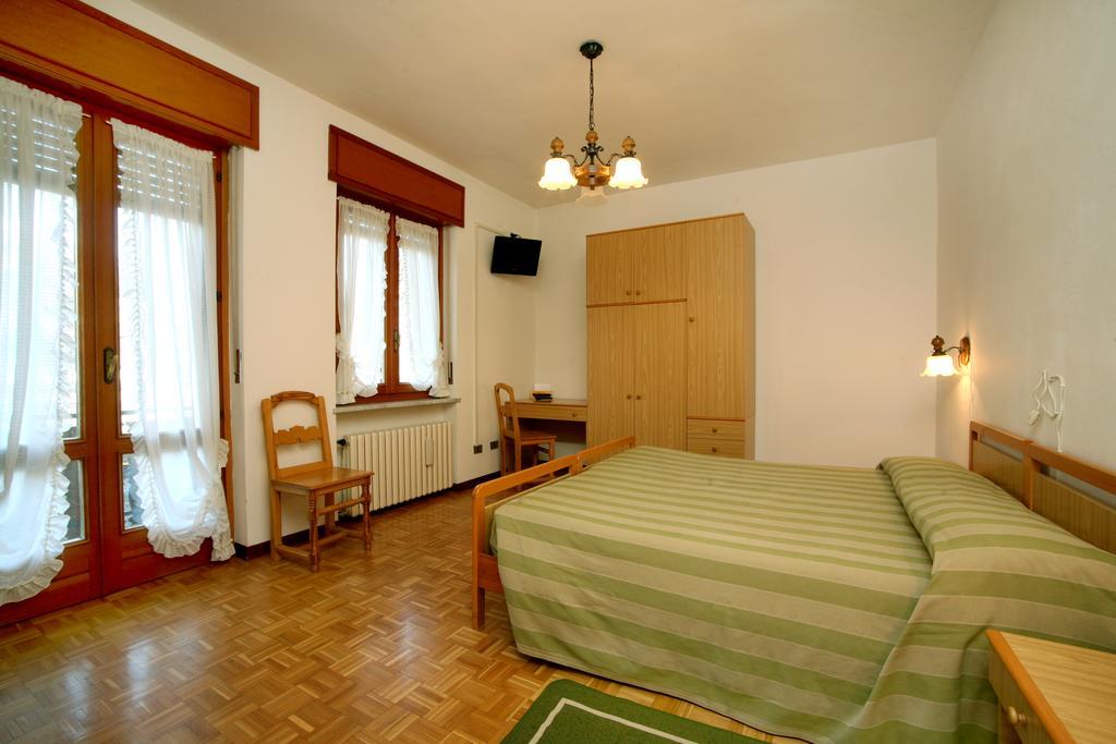 Hotel Edelweiss ヴィルヌーヴ エクステリア 写真